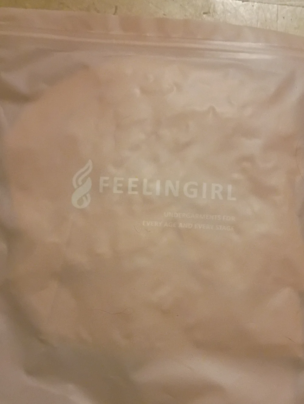 Feelingirl Nude/Tan Packaging - FEELINGIRL